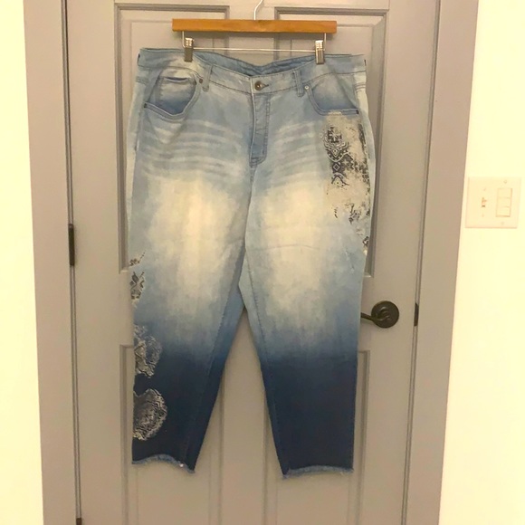 Terra Sky Ombr Denim Capris 